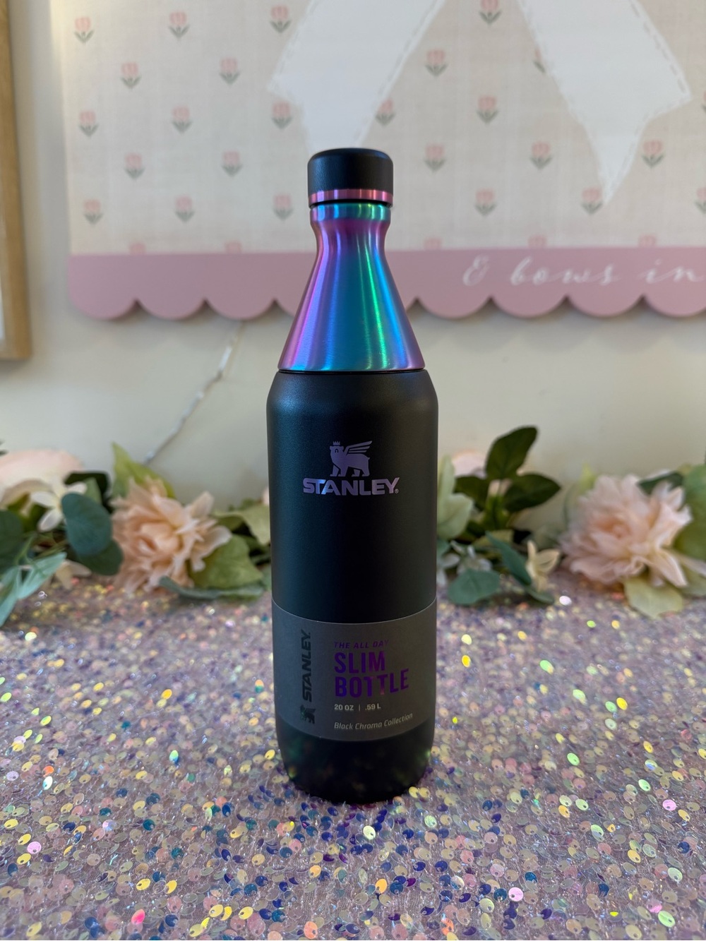 NWT Stanley The Black Chroma All Day Slim Bottle 20 oz 🩷💜🖤
